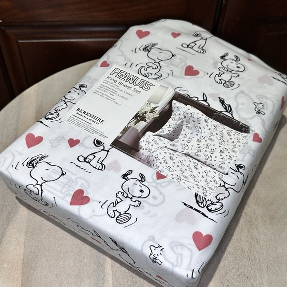 PEANUTS Snoopy KING Sheets Set Valentines Day Hearts Woodstock Dancing White NEW